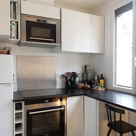 Comfortable T2 - Sacre Coeur View Parijs