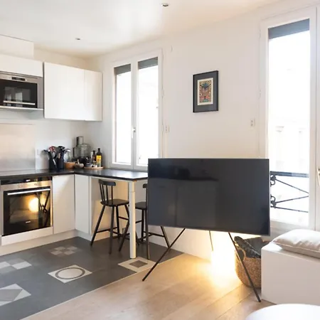 Comfortable T2 - Sacre Coeur View *
